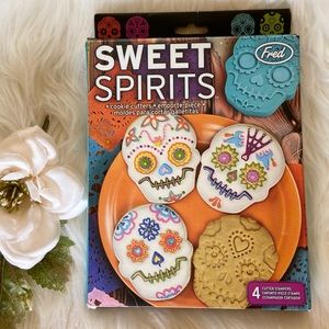 Sweet Spirits Skull Cookie Cutter- Set of 4